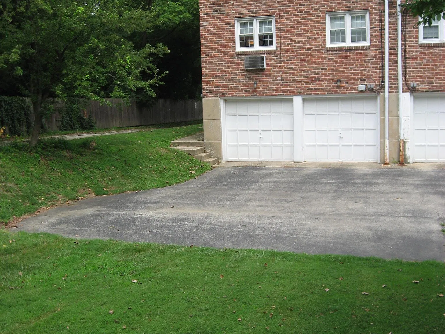 2 bed, 1100 sqft, $1,895 — Photo 2