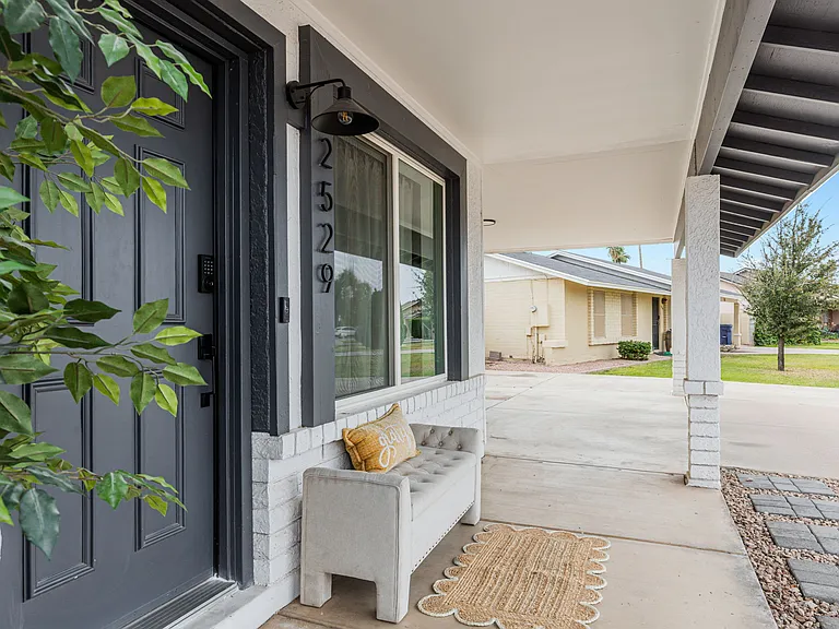 2529 E Commonwealth Cir — Photo 39