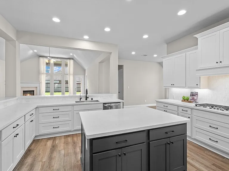 28348 Sterling Oak Dr — Photo 29