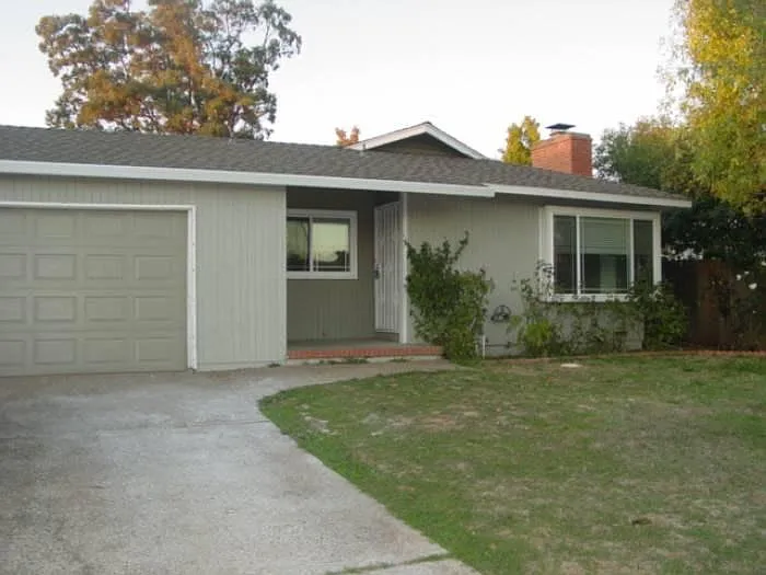 Building Photo - 9952 Vanguard Dr