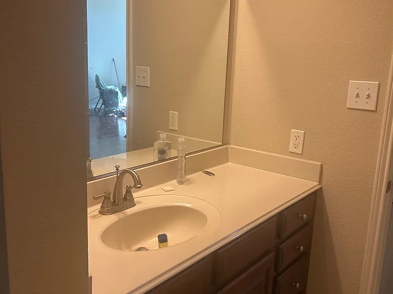 950 Henderson St #1320 — Photo 9