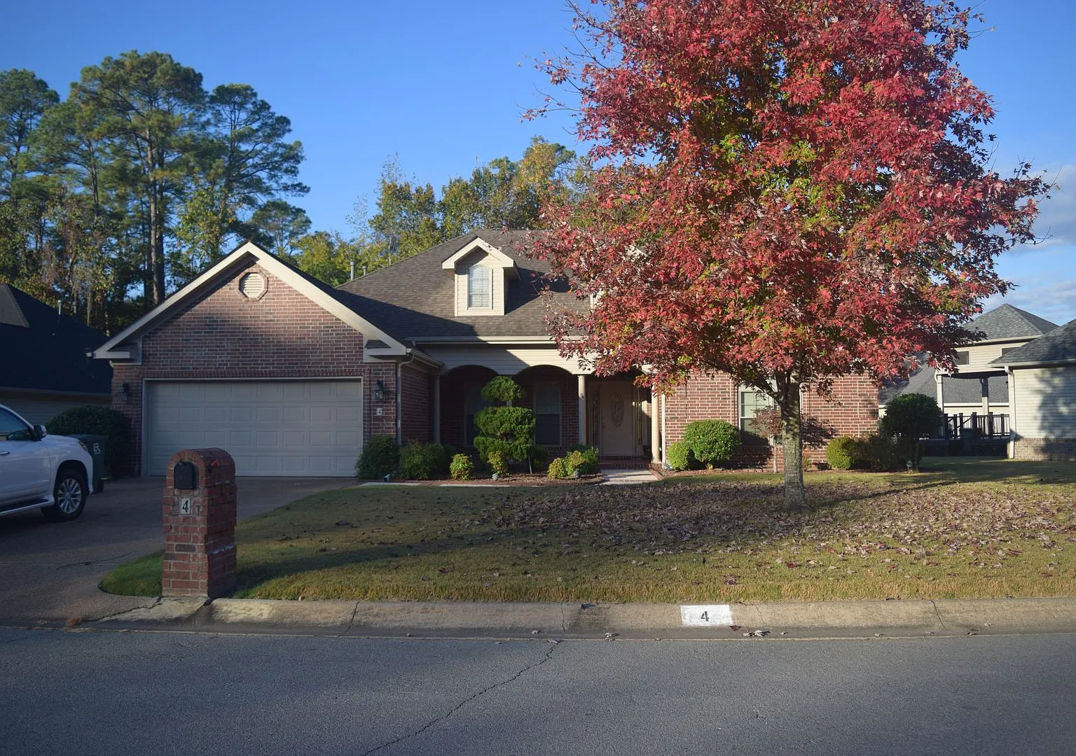Executive home available for lease in Otter Creek — Photo 1