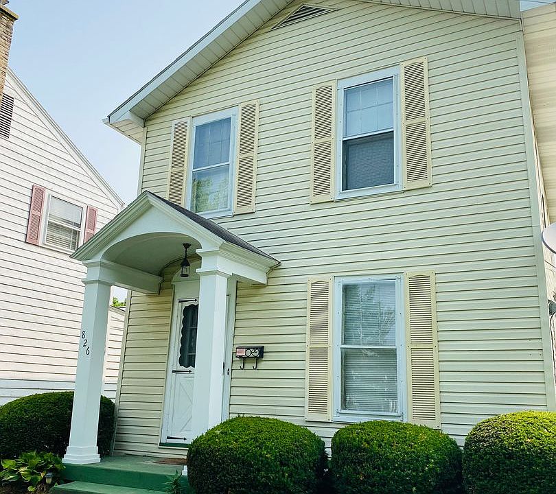 1st image of 826 3rd St