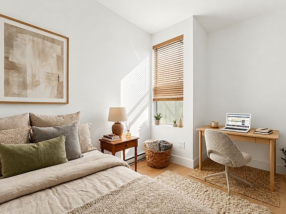5th image of 821 Quincy St #1