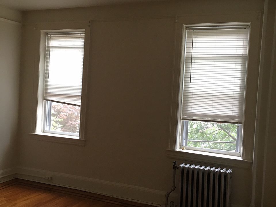 2nd image of 23 Brewster Ave APT 2