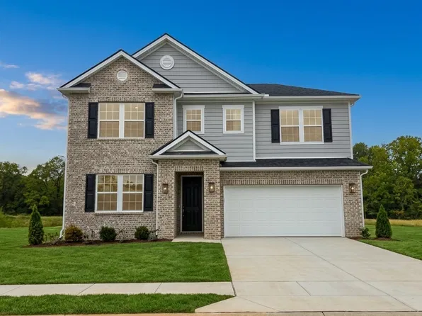2405 Hartman Cv, Columbia, TN 38401