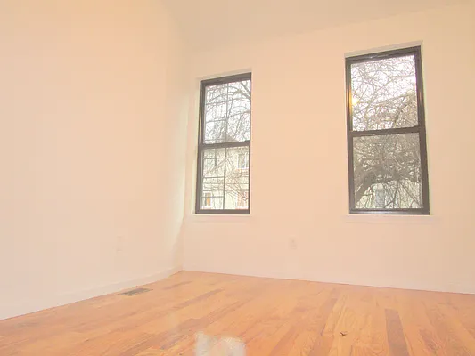 Rented by East Williamsburg Realty Inc | media 27