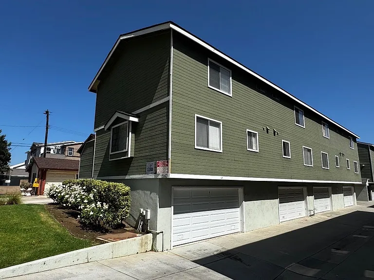 1163 W Badillo St — Photo 2