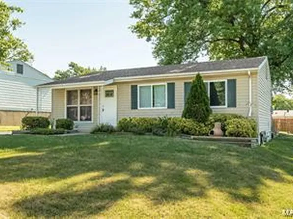 2828 Laurel View Ln, Maryland Heights, MO 63043