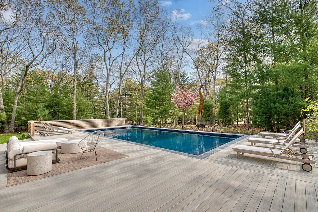 Springs Cottage | 3BR Home with Heated Pool | Rove Travel — Photo 2