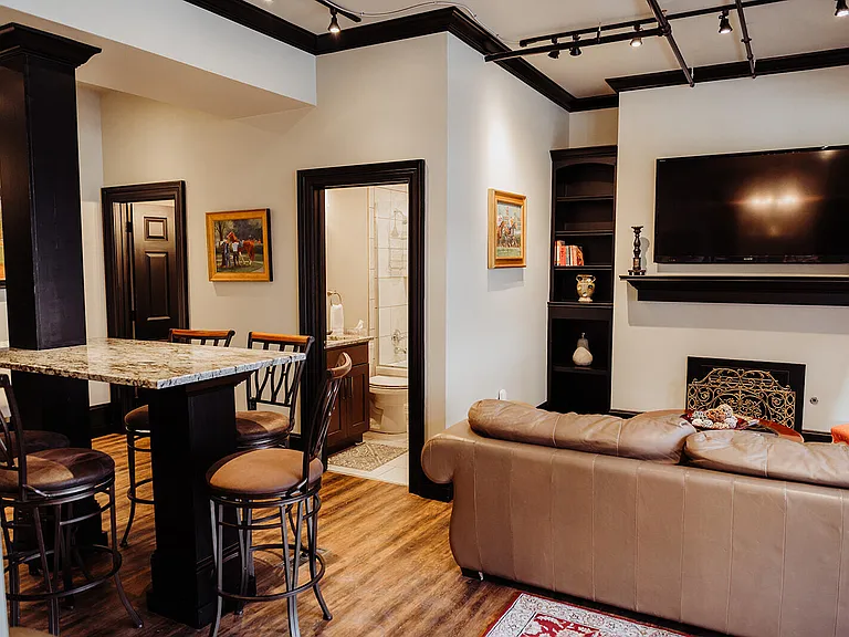 275 S Limestone St #135 — Photo 9