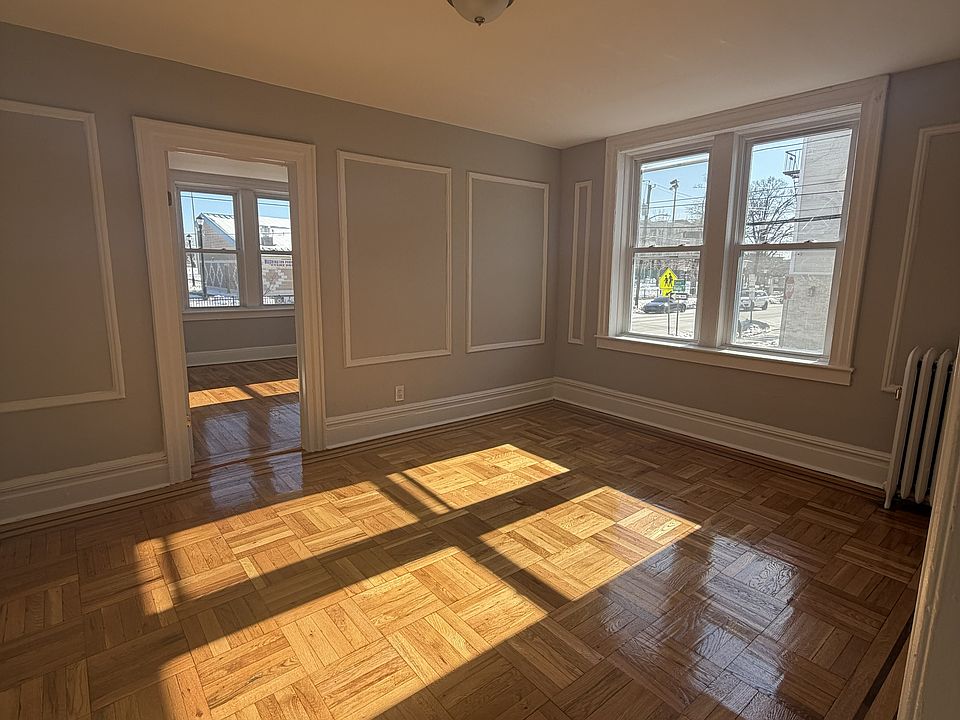 1st image of 6 Poplar St Floor 1