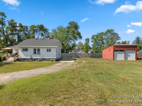 874 Grace Ave, Muskegon, MI 49442