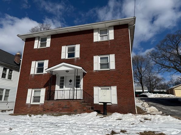 460 Centre St APT 3