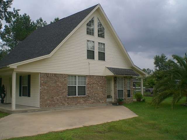 2nd image of 945 Center Rd