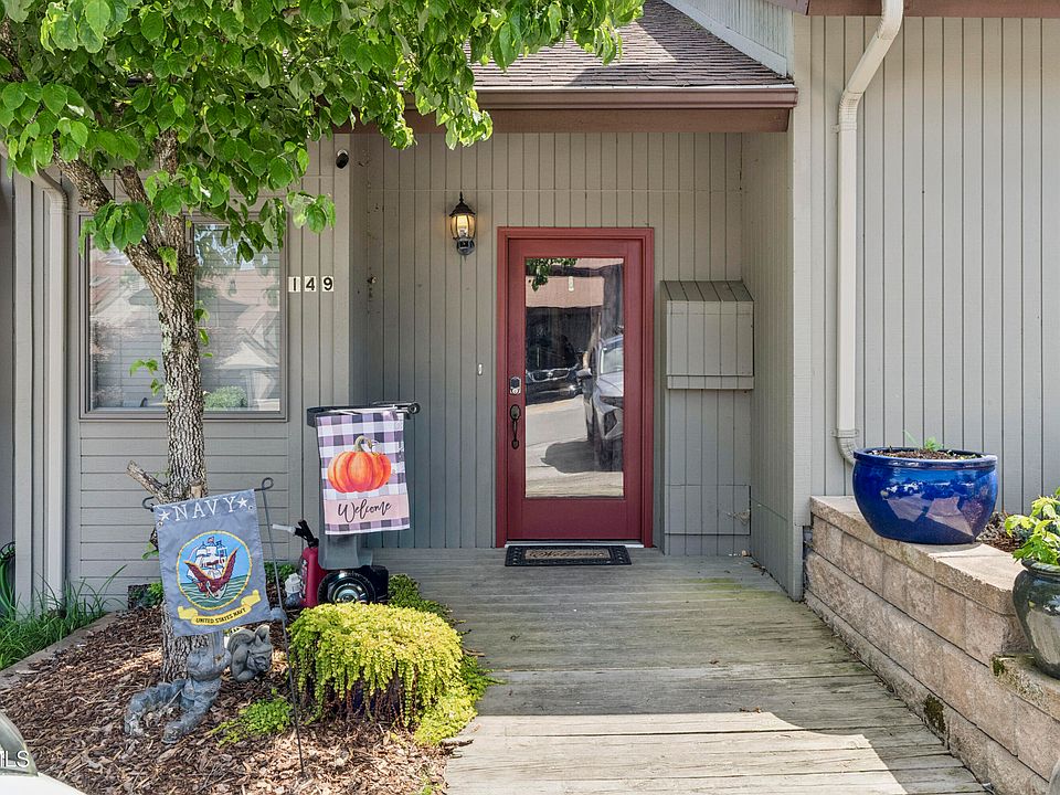 1st image of 149 Aston Pl #149