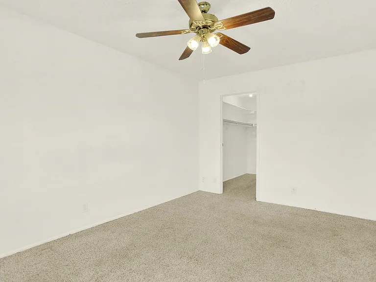 3655 S Kittredge St #E — Photo 12