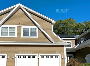 158 Scott Cir, Hanscom Afb, MA 01731