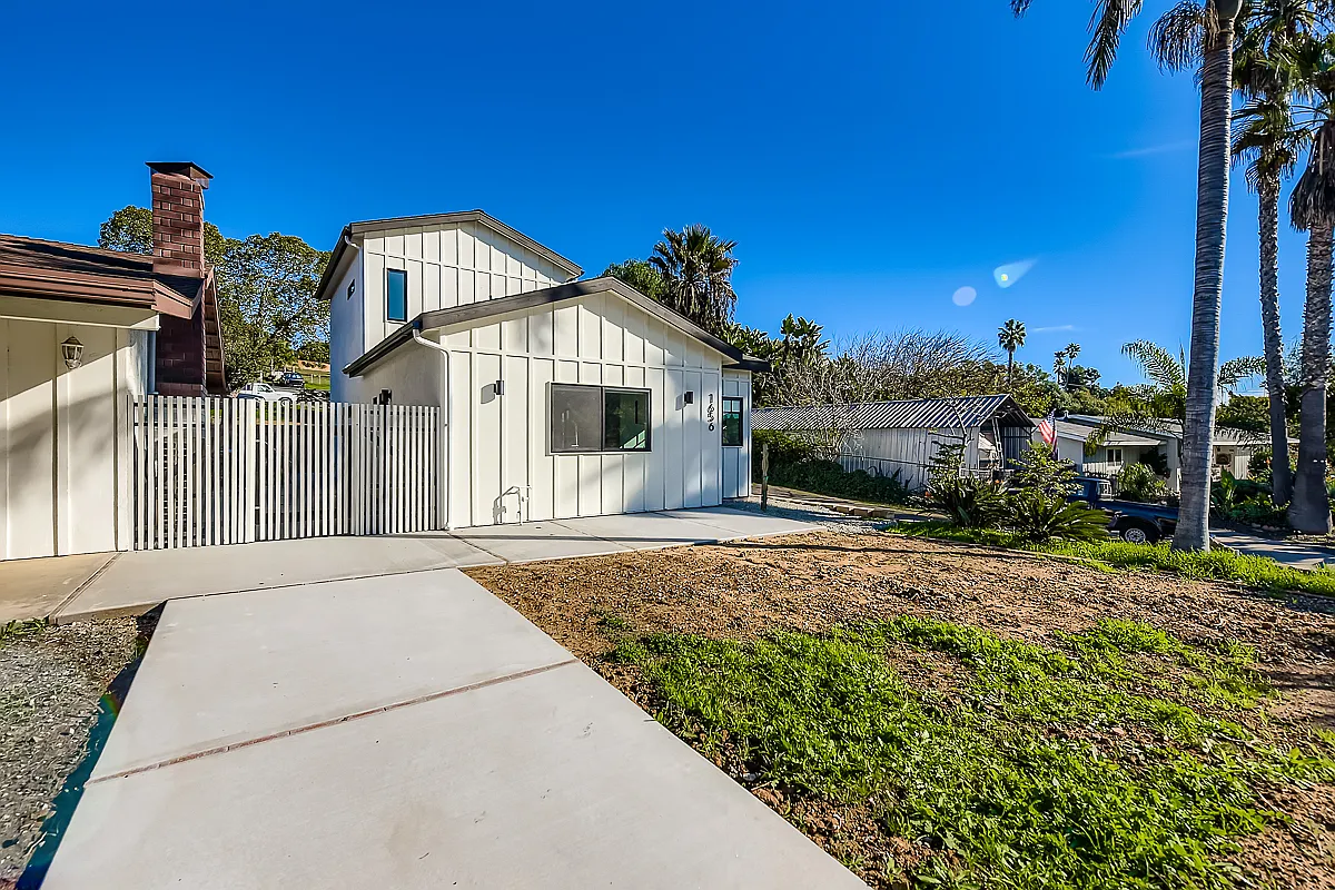 2 bed, $4,500 — Photo 3