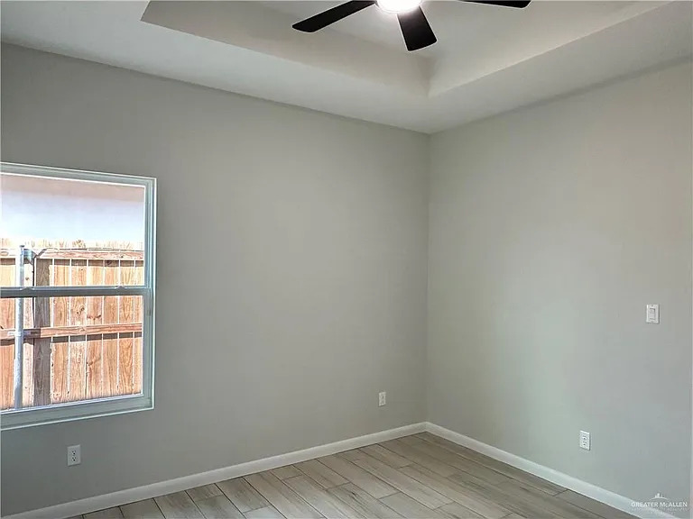 816 N Clarence Ave #3 — Photo 6
