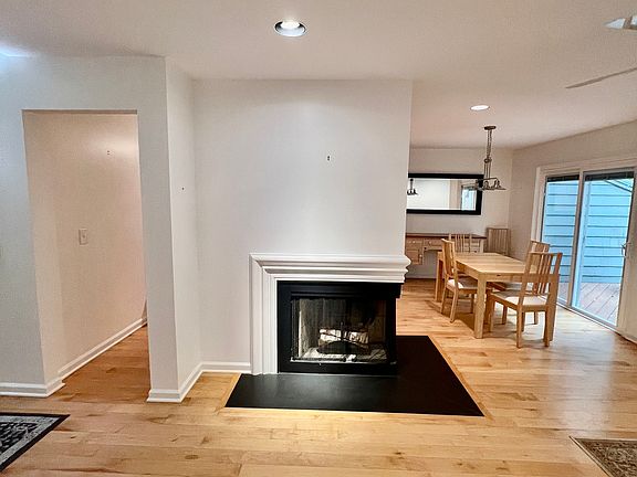 4th image of 265 Cliffside Drive