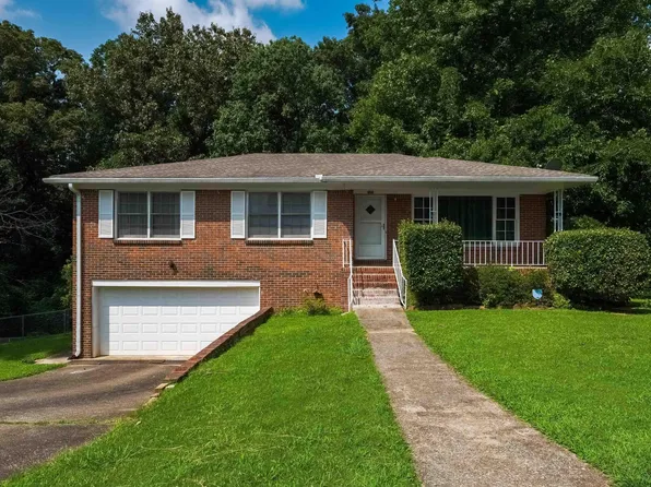 305 Mozelle Cir, Gardendale, AL 35071