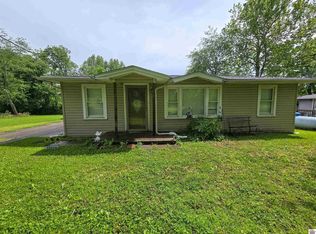 1140 Throgmorton Rd, Paducah, KY 42003