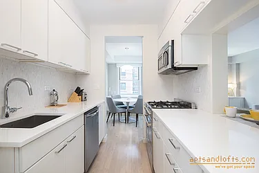 Rented by aptsandlofts.com