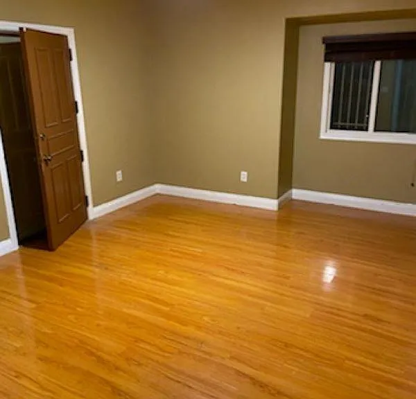 435 S Fir Ave — Photo 3