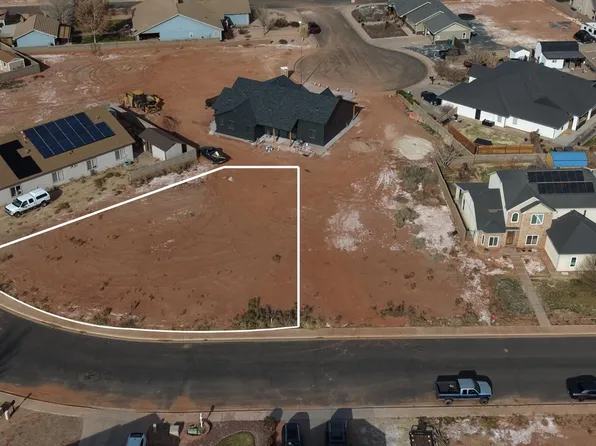 1966 Round House Dr, Winslow, AZ 86047