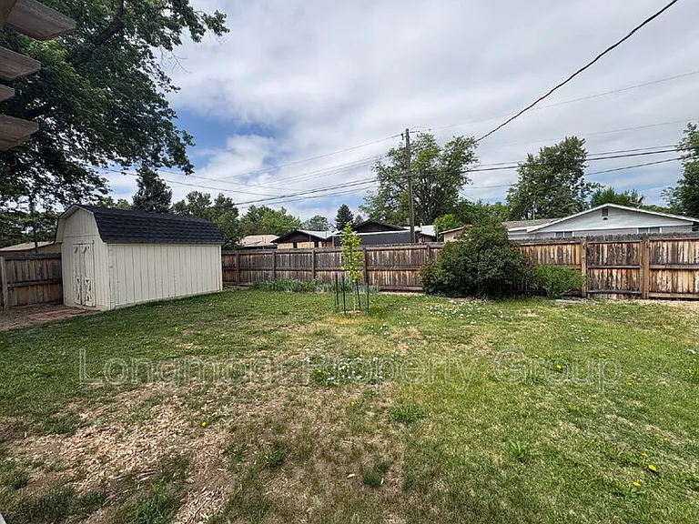 1851 Collyer St — Photo 4