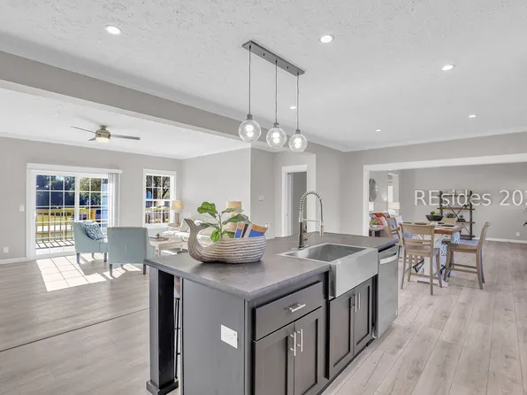 15 Vine St, Hilton Head Island, SC 29926