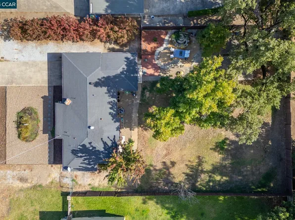 3301 Sacramento Dr, Redding, CA 96001