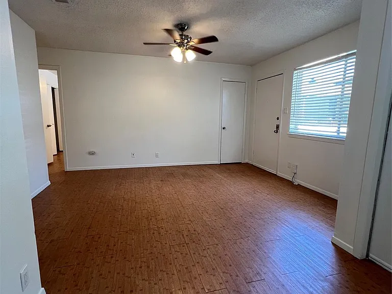 3403 Willowrun Cv #B — Photo 9