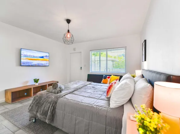 515 NE 82nd St, Miami, FL