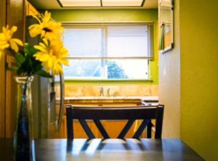10401 Shaw St APT 504, Oakland, CA 94605