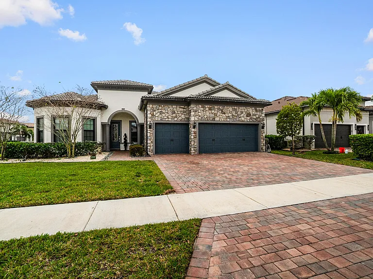 8324 Pedigree Cir — Photo 2