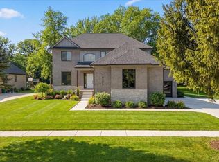 49585 White Mill Dr, Shelby Township, MI 48317