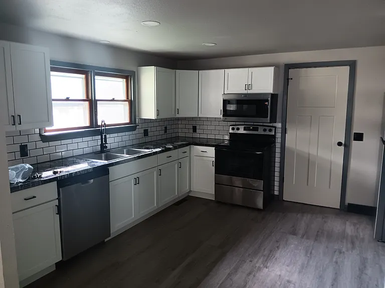 302 E Kentucky St — Photo 3