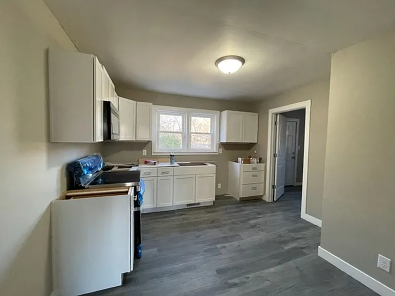 1213 E Wayland St — Photo 5