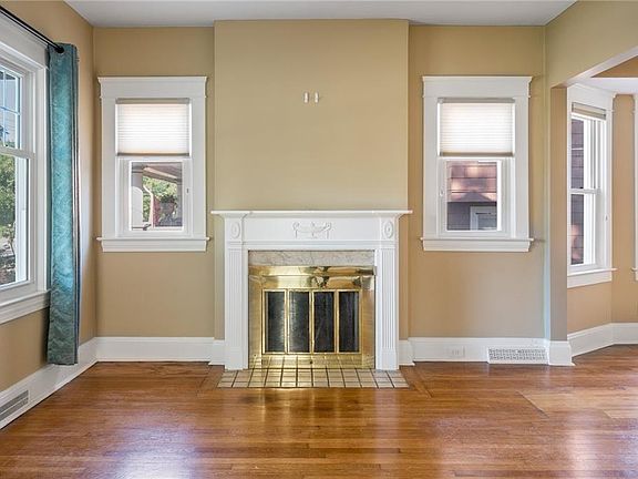 4th image of 13975 Clifton Blvd