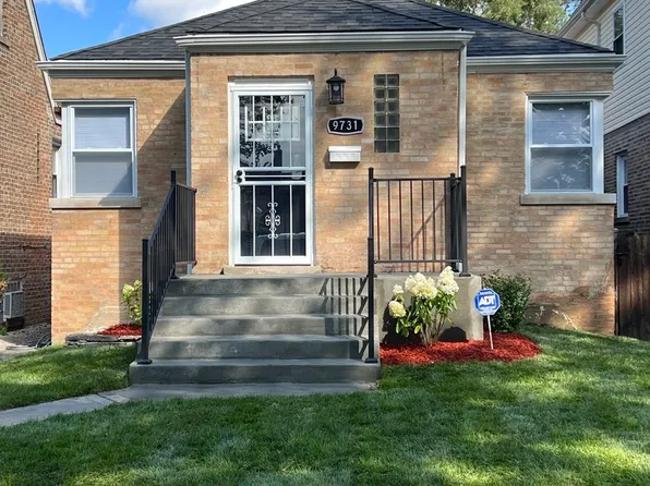 (undisclosed Address), Chicago, IL 60628