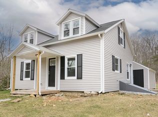 1532 N Brookfield Rd, Oakham, MA 01068