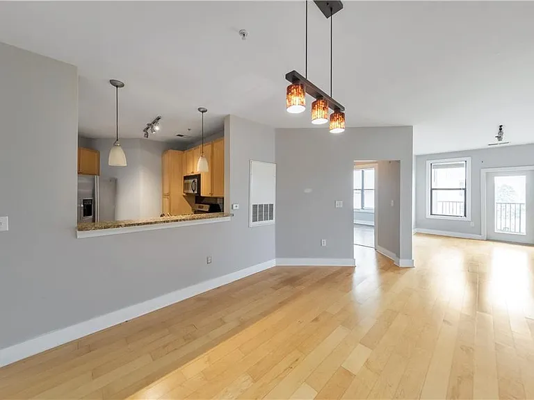 799 Hammond Dr #219 — Photo 17