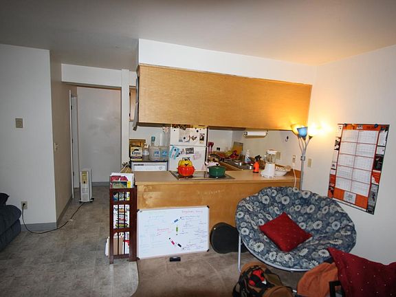 3rd image of 2510 NW Van Buren Ave