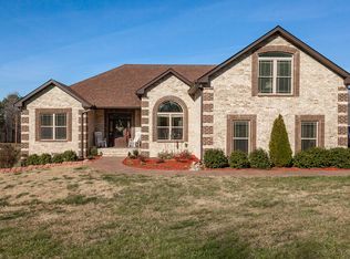 394 Ben Albert Rd, Cottontown, TN 37048