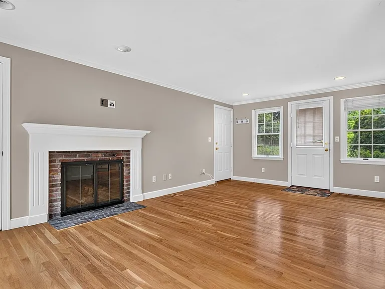 131 Montvale Rd — Photo 16