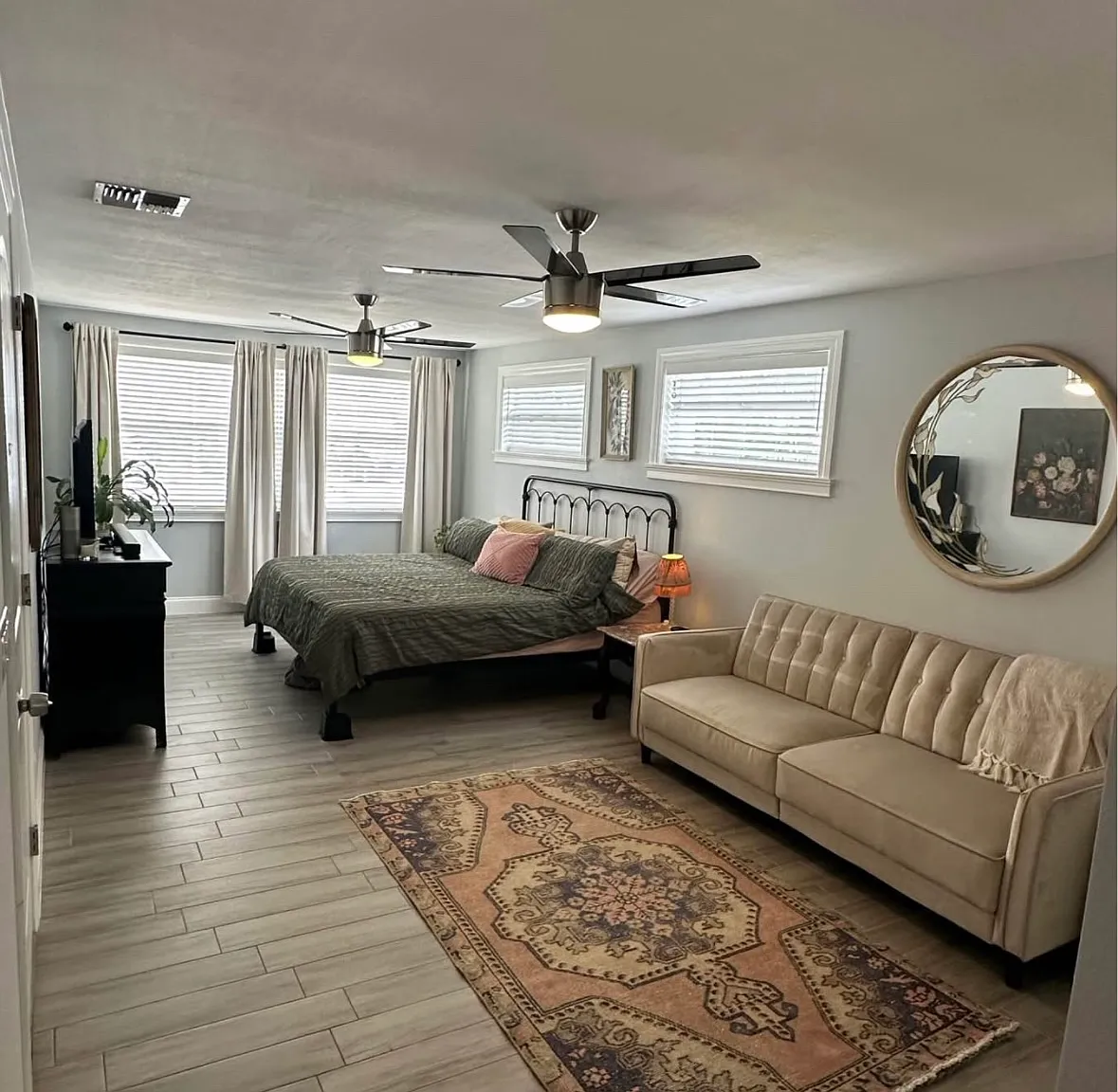 4 bed, 1728 sqft, $2,700 — Photo 3