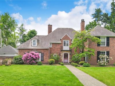 18000 Fernway Rd, Shaker Heights, OH, 44122