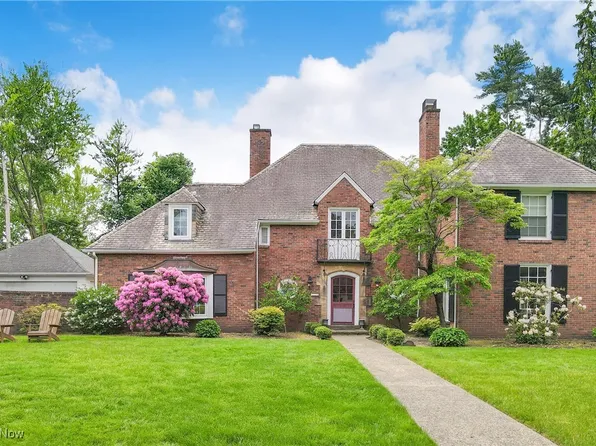 18000 Fernway Rd, Shaker Heights, OH 44122